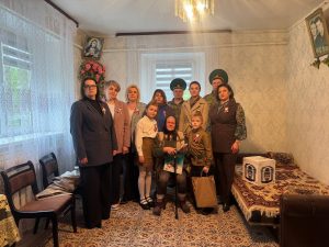 С наступающим Днём Победы поздравили малолетних узниц фашистских концлагерей Ромуальду Сигизмундовну Ленгинович проживающую в д. Наумовичи и Казимиру Антоновну Чигер из д. Конюхи Подлабенского сельисполкома.