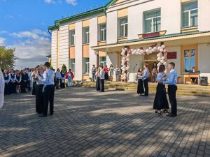 В Ратичской средней школе состоялось торжественное мероприятие «Последний звонок»🔔
