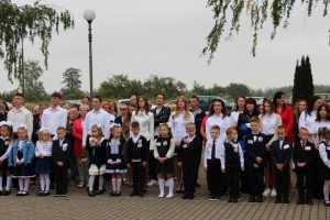 В Ратичской средней школе состоялась торжественная линейка, посвященная началу нового учебного года